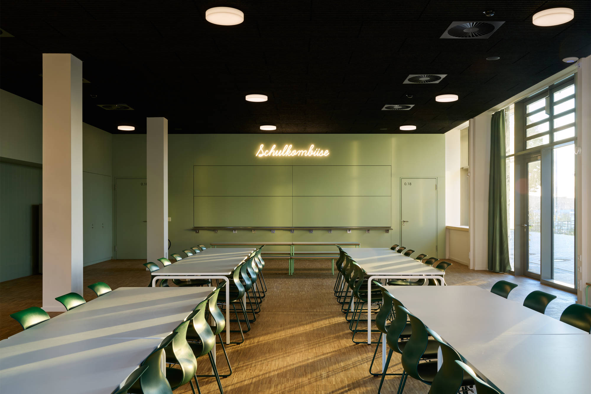 Mensa und Multifunkltinaler Aulabereich